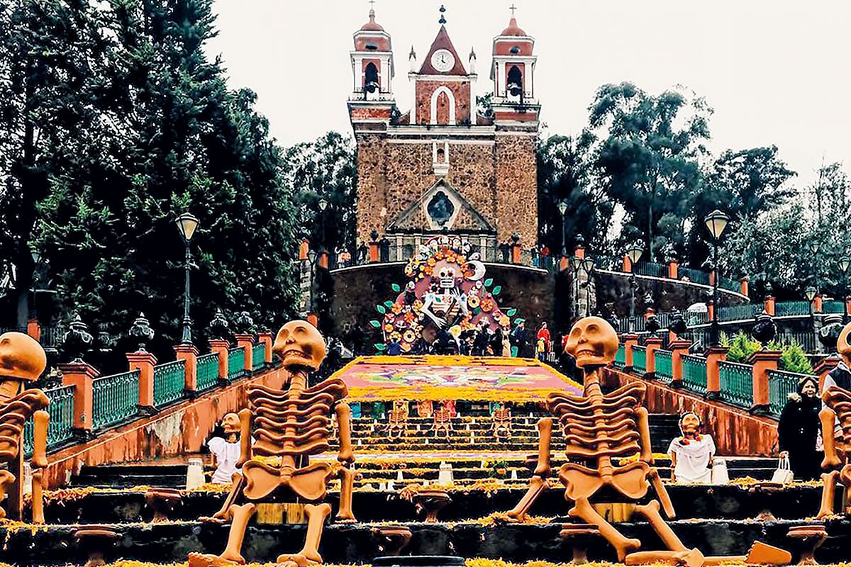 Hay que vivir el Día de Muertos con un sentido cristiano.