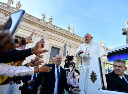 Papa: que el Espíritu Santo que nos dé un corazón abierto a Dios