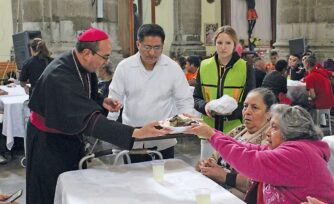 Practica obras de misericordia como preparación del Adviento