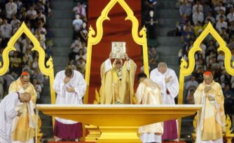 Papa en Tailandia: compartan el Evangelio, derecho gratuito para todos