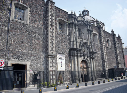 La Iglesia donde se venera al Señor de los Trabajos