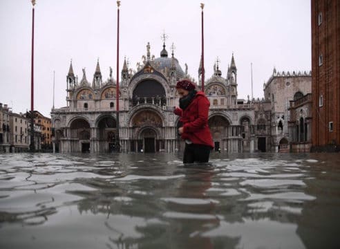 Se inunda la Basílica de San Marcos en Venecia