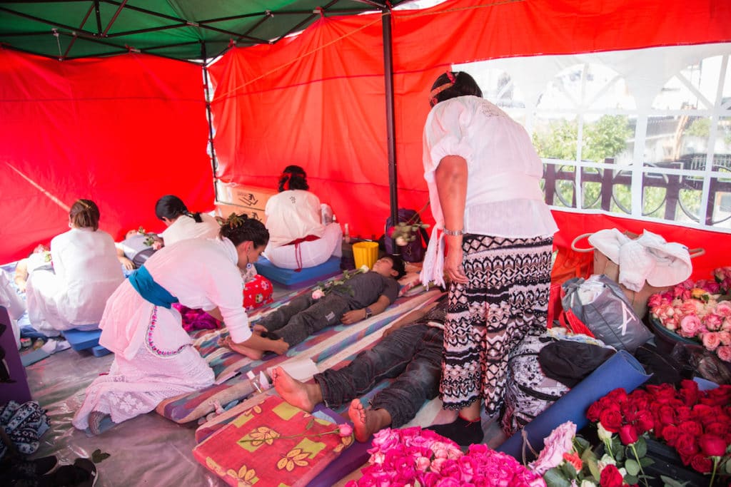 Ofrendan su trabajo a la Virgen de Guadalupe Foto María Langarica