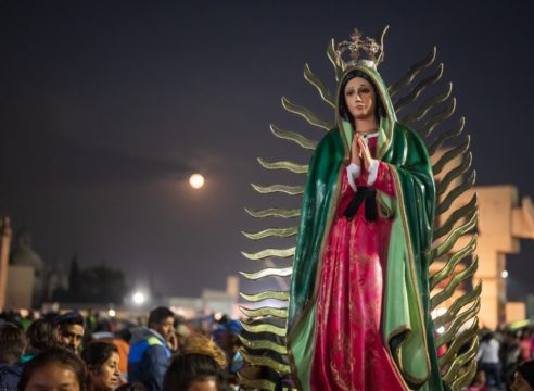 Pedir por los niños, una razón para visitar a la Virgen de Guadalupe