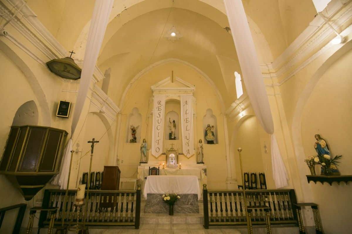 La iglesia de San Miguel Arcángel es la segunda iglesia que se construyó en la Nueva España. Foto: noventaminutos.mx