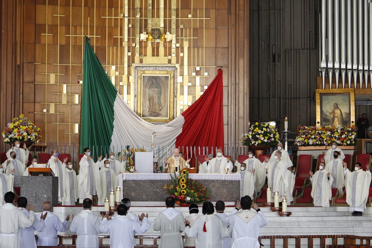 Misa exequial de Monseñor Daniel Rivera, en la Basílica de Guadalupe. Foto: Basílica de Guadalupe