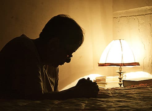 3 oraciones para dormir en paz y combatir el insomnio