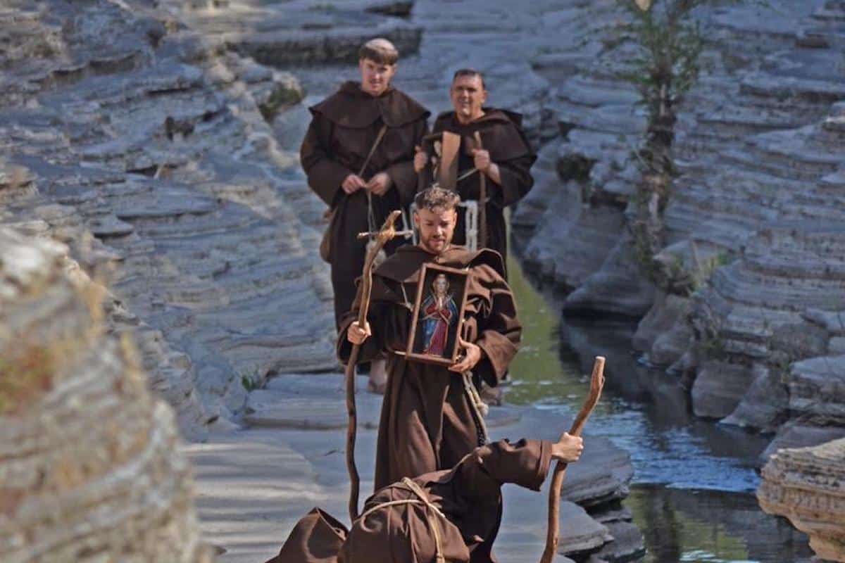 Escena de la llegada de los frailes franciscanos a los Altos de Jalisco.