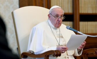 La llama de Santa Teresa de Jesús lleva 5 siglos brillando