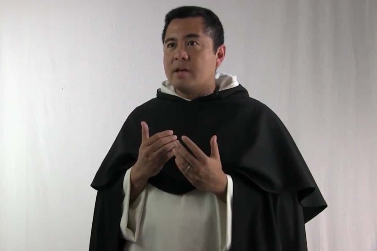 Padre Nicanor Robles. Foto: Fotograma del canal de youtube DominicanaVideo.