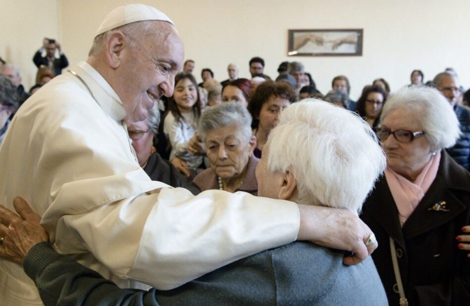 “Ser anciano es un don de Dios”: Pontificia Academia para la Vida