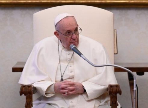 ¿Debemos orar por nuestros enemigos? Esto dice el Papa Francisco