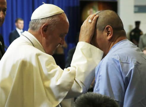 El Papa reforma la justicia vaticana en beneficio de los acusados