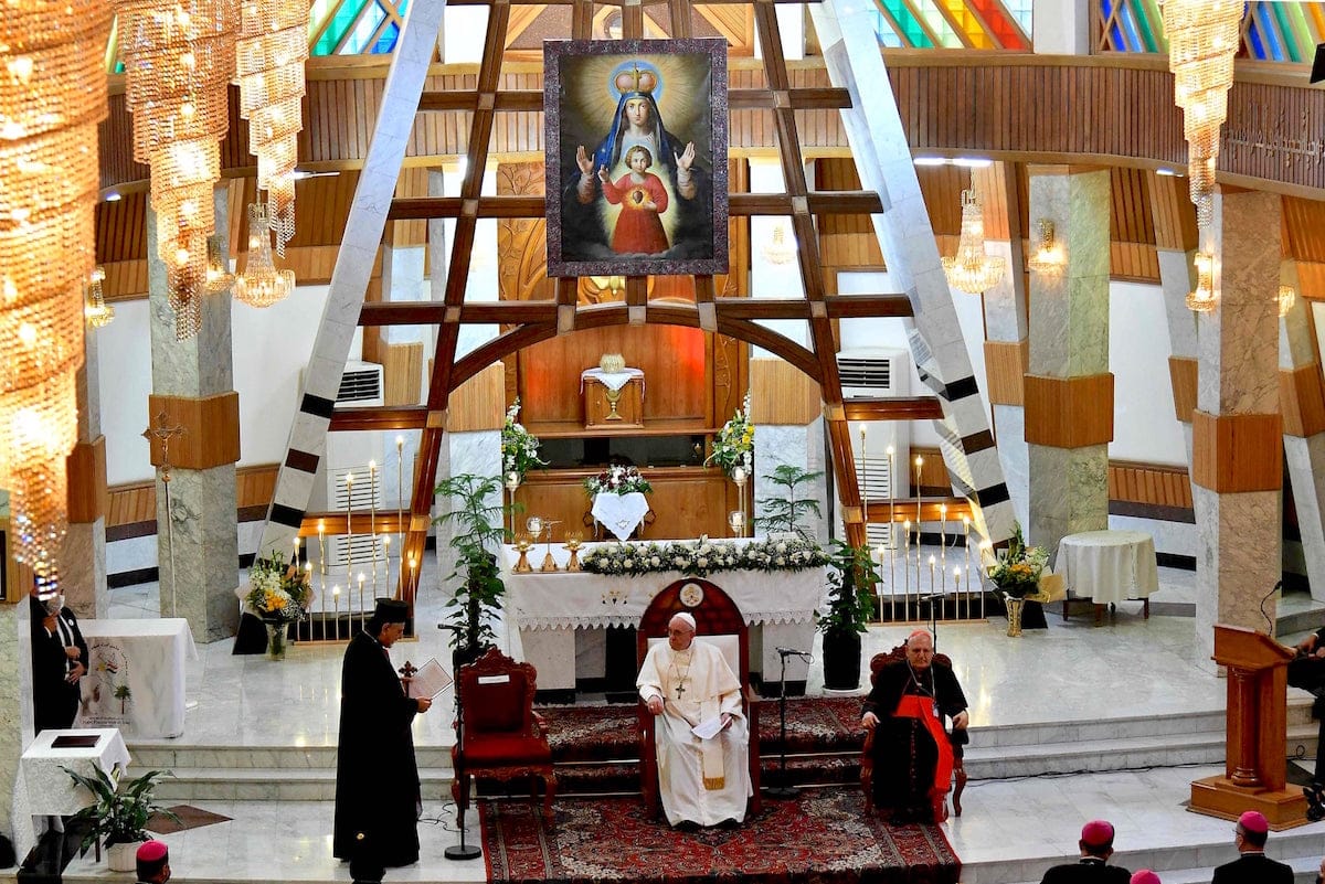 El Papa Francisco en la catedral siria de Nuestra Señora de la Salvación, en Bagdad, Irak. Foto: Vatican Media