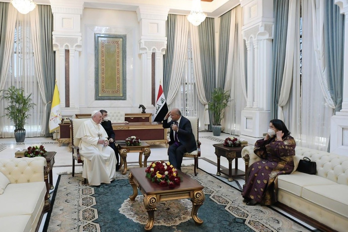 El Papa Francisco se reunió con el presidente de Irak. Foto: Vatican News.