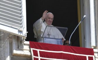 El Papa Francisco envía su felicitación a las madres