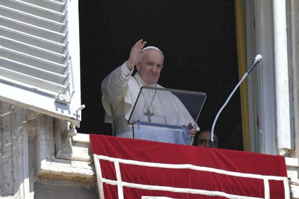 El Papa Francisco tras el rezo del Regina Coeli. Foto: Vatican Media.