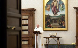 Papa Francisco: "No nos cansemos nunca de buscar a Cristo Resucitado"