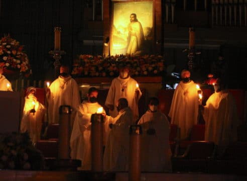 Vigilia Pascual: “¡Cristo vive en medio de nosotros!”, Card. Aguiar