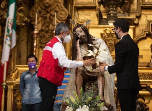 Piden ayuda al Señor del Cacao para seguir reparando la Catedral 