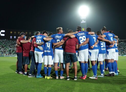 Técnico de Cruz Azul se encomienda a Dios y a la Virgen rumbo a la final