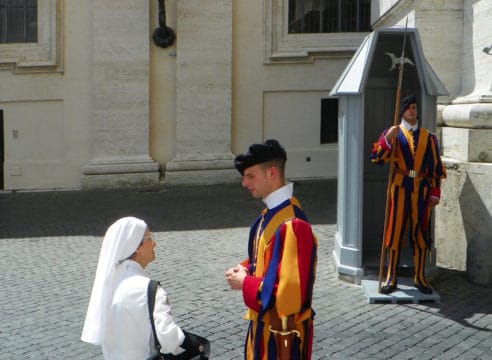 ¿Quién es la Guardia Suiza que cuida el Vaticano?