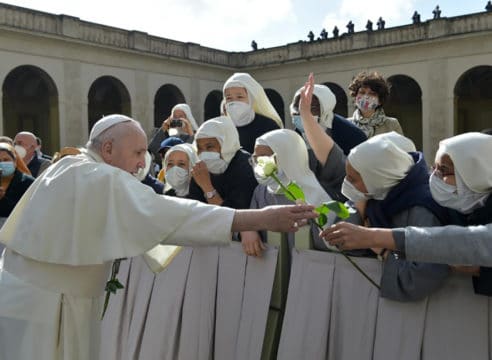 3 consejos del Papa Francisco para perseverar en la oración