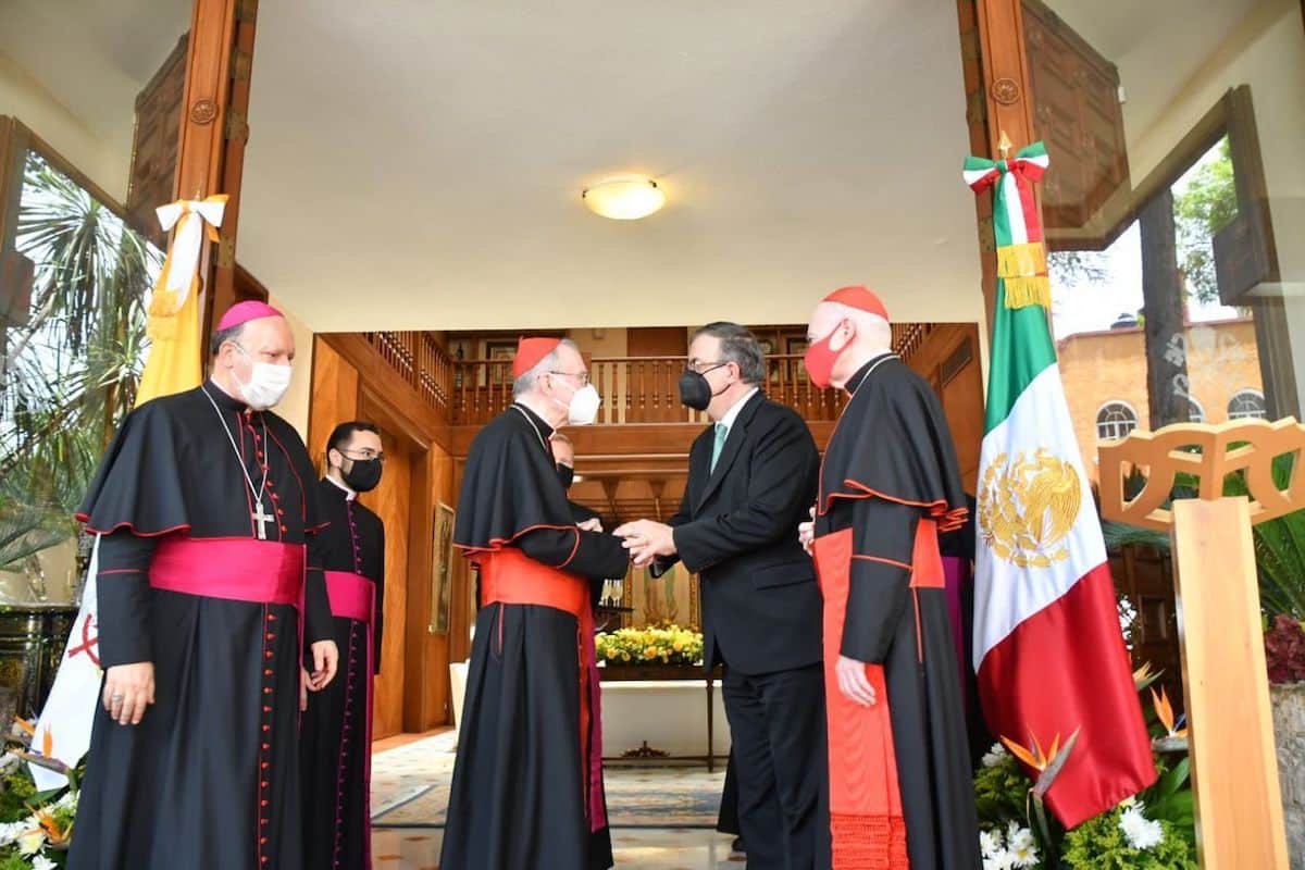 Al evento asistieron el Arzobispo de México, el Cardenal Aguiar y el Nuncio Apostólico en México, Mons. Franco Coppola. Foto: SRE México