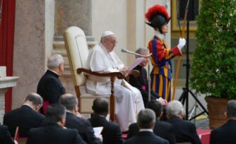 Papa Francisco: Nunca estamos solos, ni en los momentos más dolorosos