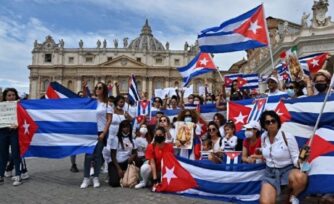 Papa Francisco: Estoy cerca del querido pueblo de Cuba; rezo por ustedes