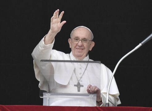 Papa Francisco: No temas compartir lo que tienes, Dios lo multiplicará