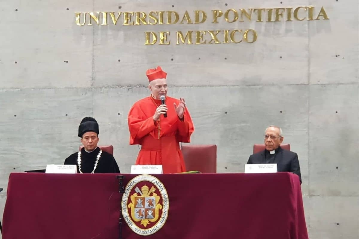 Cardenal Carlos Aguiar Retes, Gran Canciller de la Universidad Pontificia de México.