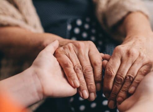 Alzheimer: Una guía de cuidados para familiares de pacientes