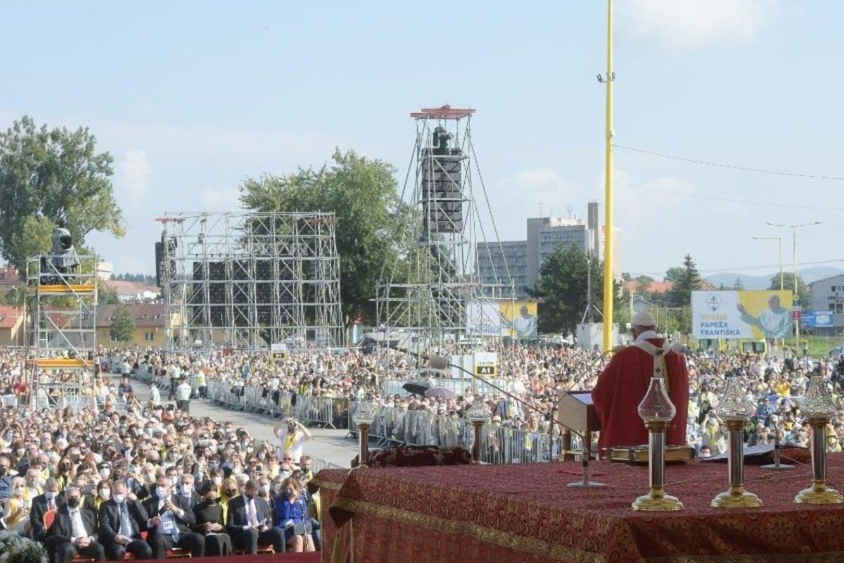 El Papa Francisco celebró la Misa en el Mestská športová hala de Prešov. Foto: Vatican Media.