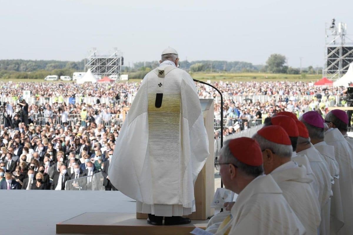 Misa del Papa Francisco en el Santuario Nacional de Šaštín, Eslovaquia. Foto: Vatican Media.