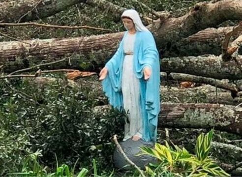 Imagen de la Virgen María resiste a desastres del huracán “Ida”