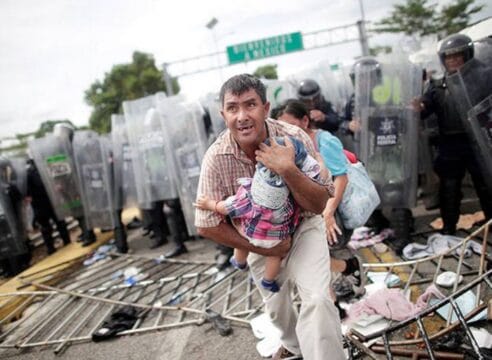 Iglesia sobre la crisis de migrantes: El Gobierno evade su responsabilidad