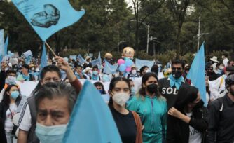 En México, más de un millón de personas marchan por la vida