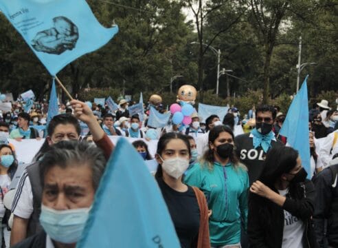 En México, más de un millón de personas marchan por la vida