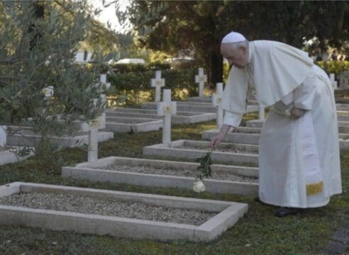 El Papa en el Día los Fieles Difuntos: “Todos daremos un último paso”