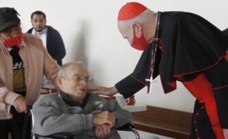 Cardenal Aguiar celebra el fin de año con los ‘jubicuras’ de la Arquidiócesis