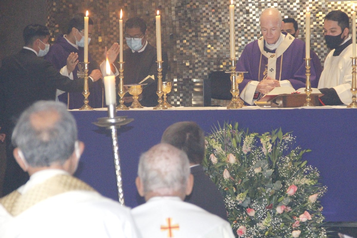 El Arzobispo celebró la Santa Misa con los sacerdotes jubilados. Foto: Alfredo Márquez.