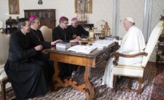 Ante informe sobre abusos, el Papa elogia la actitud de la iglesia francesa