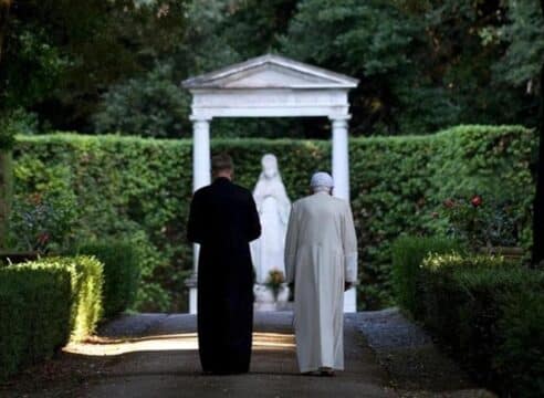 Haciéndome viejo con la tarea que me dejó Benedicto XVI