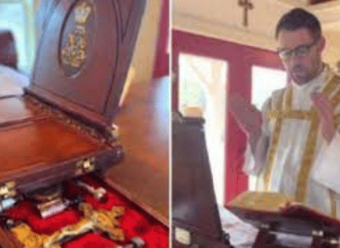 Sacerdote sorprende con un altar móvil para celebrar Misa en todo momento