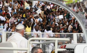 FOTOS: El Papa Francisco se despide de África