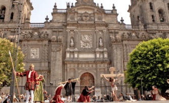 Viacrucis del Zócalo: La pasión de Cristo toma el Centro de la CDMX