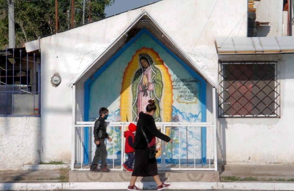 VIDEO: Virgen de Guadalupe evita que una mujer sea asaltada