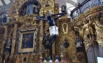 Oración al Señor del Veneno o Cristo Negro para pedirle un milagro