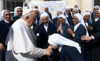 Las 6 virtudes que el Papa Francisco ve en las monjas y monjes